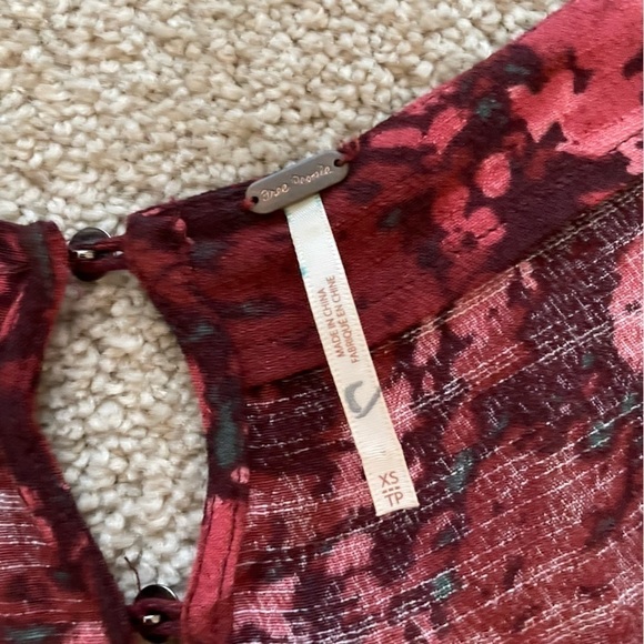 Free People Berry Wine Floral All the Right Ruffles Romper Size XS - Picture 7 of 10